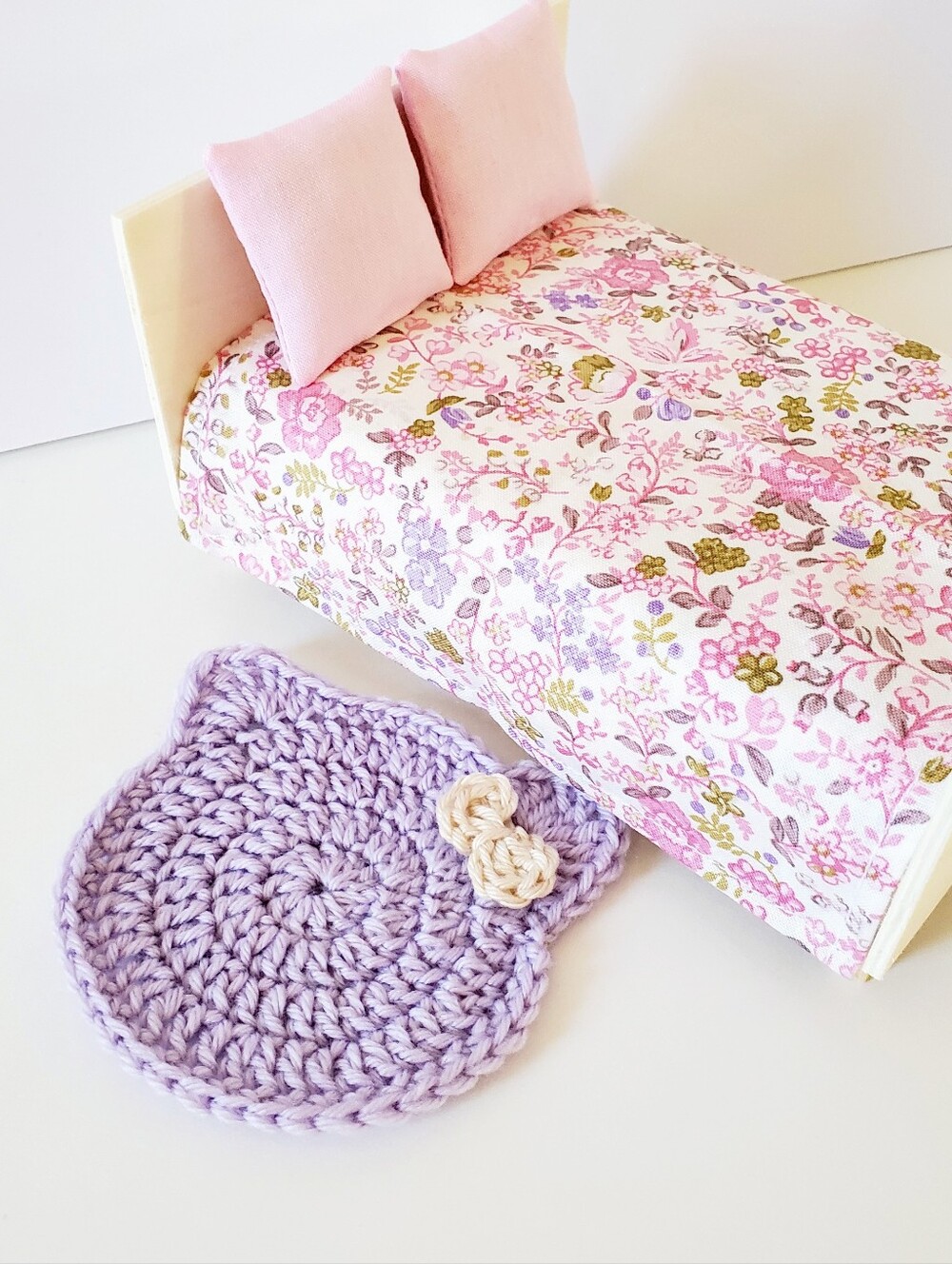 Miniature Dollhouse Lavender Crochet Kitty Rug Maileg